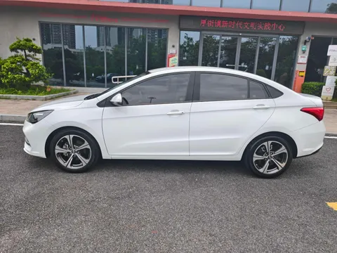 Chery Arrizo 5