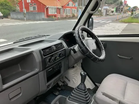 Mitsubishi Minicab Van