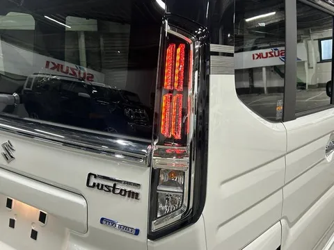 Suzuki Spacia Custom