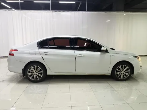 Peugeot 408