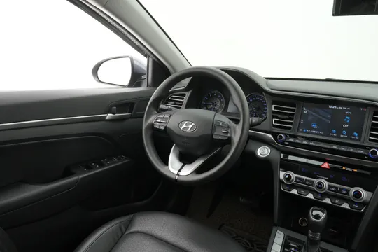 Hyundai Elantra (Avante)