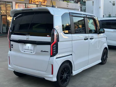 Honda N-BOX Custom