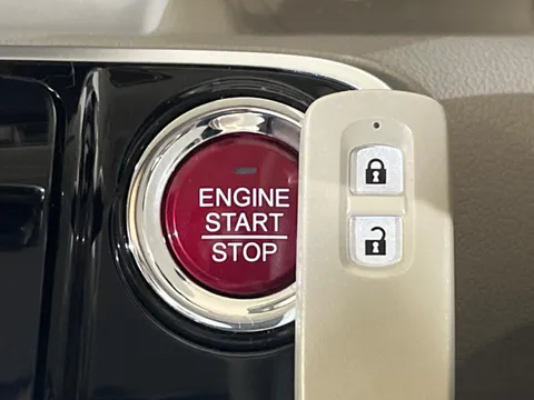 Honda N-BOX Slash