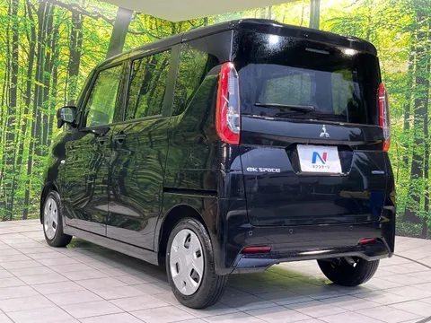 Mitsubishi eK Space