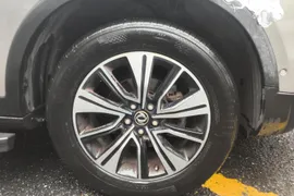 Dongfeng AX7