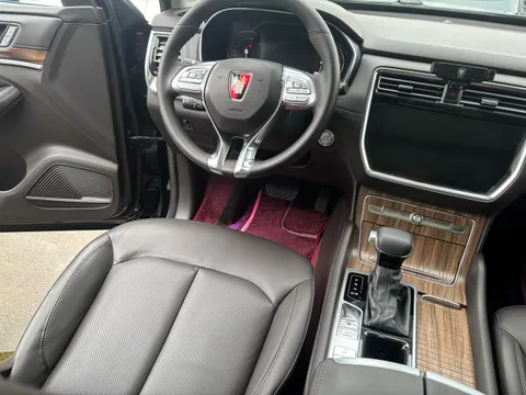 Roewe RX8