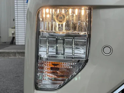Mitsubishi eK X Space