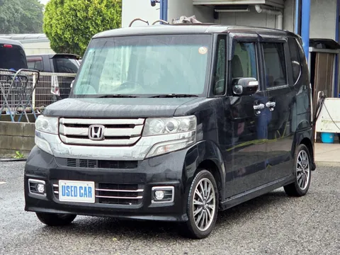 Honda N-BOX Custom