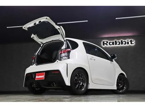 Toyota iQ