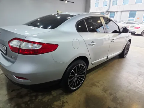 Renault SM3