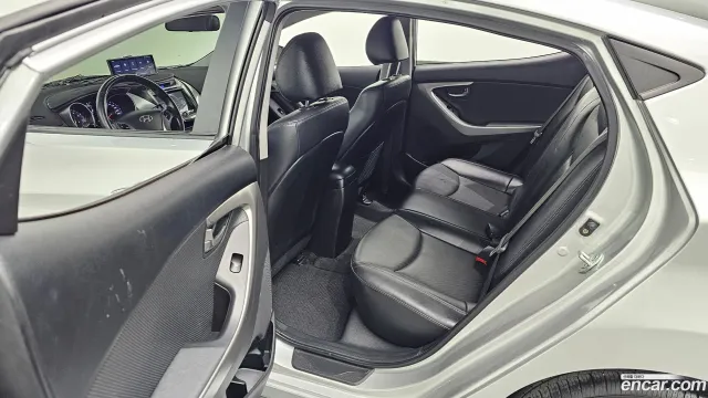 Hyundai Elantra (Avante)