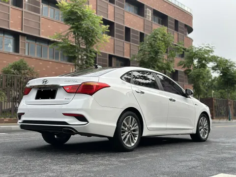 Hyundai Mistra