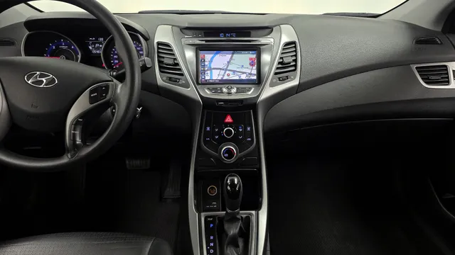 Hyundai Elantra (Avante)