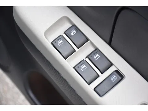 Daihatsu Mira Tocot
