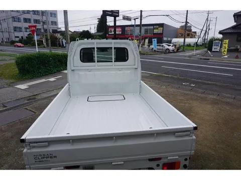Nissan Clipper Truck