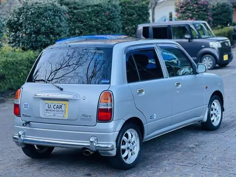 Daihatsu Mira Gino