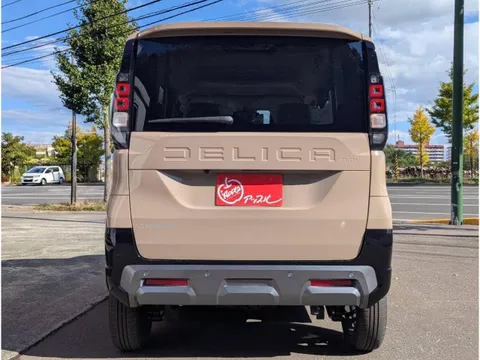 Mitsubishi Delica Mini