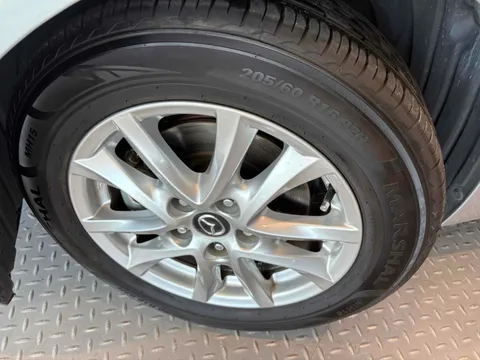 Mazda Axela Sport