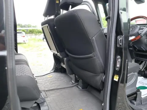 Toyota Pixis Mega