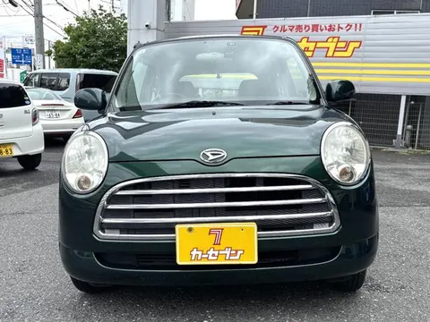 Daihatsu Mira Gino