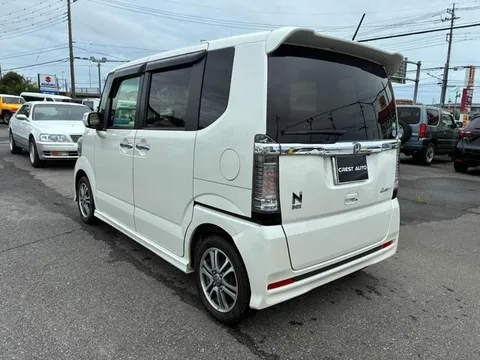 Honda N-BOX Custom
