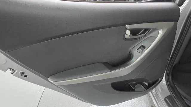 Hyundai Elantra (Avante)