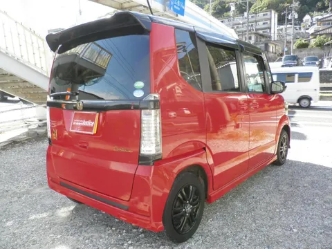 Honda N-BOX Custom
