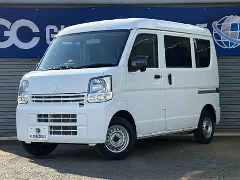 Mitsubishi Minicab Van