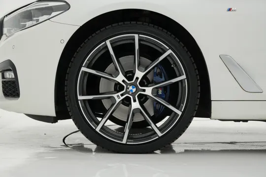 BMW BMW