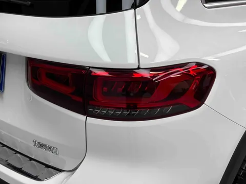 Mercedes-Benz Mercedes-Benz GLB