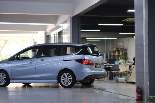 Mazda Mazda 5