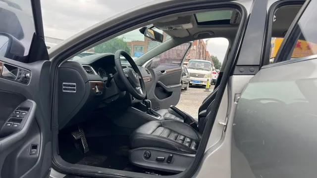 Volkswagen Sagitar