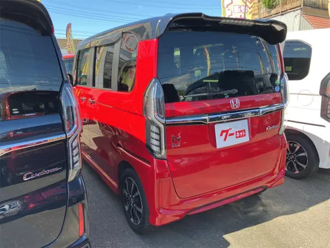 Honda N-BOX Custom