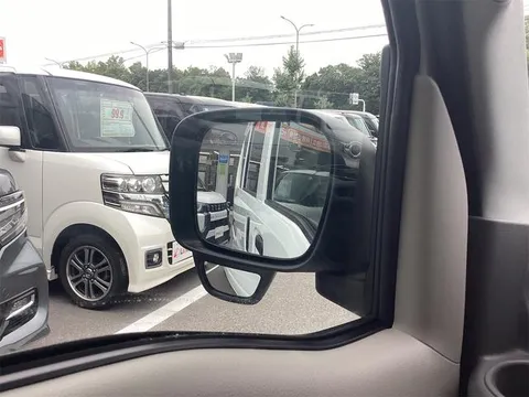 Nissan Clipper Van