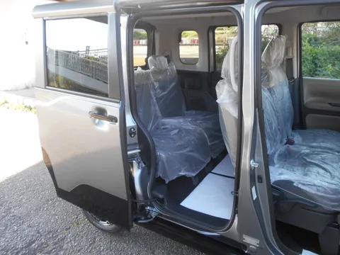 Mitsubishi Delica Mini