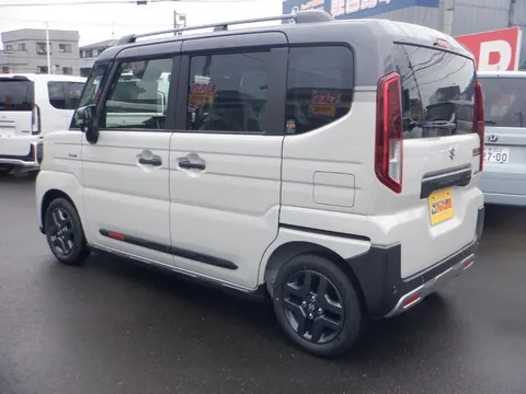 Suzuki Spacia Gear