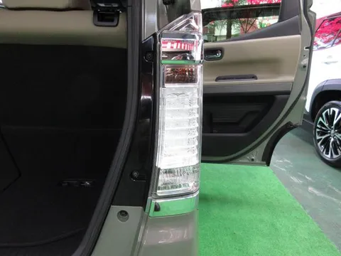 Honda N-BOX Slash