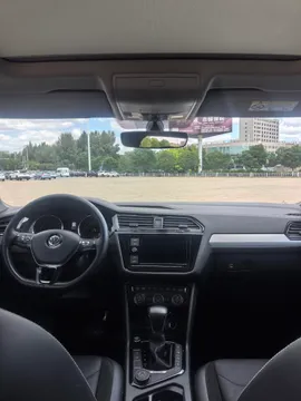 Volkswagen Tiguan L