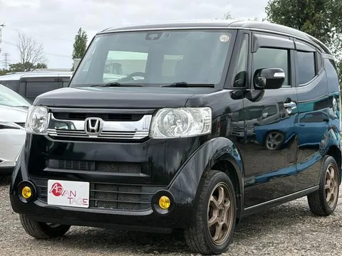 Honda N-BOX Slash