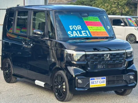 Honda N-BOX Custom