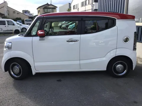 Honda N-BOX Slash