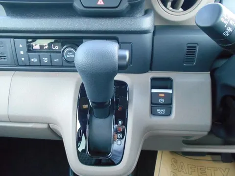 Honda N-BOX Joy