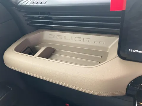 Mitsubishi Delica Mini