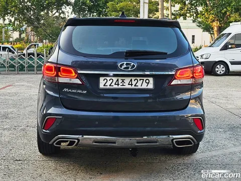 Hyundai Grand Santa Fe (Maxcruz)