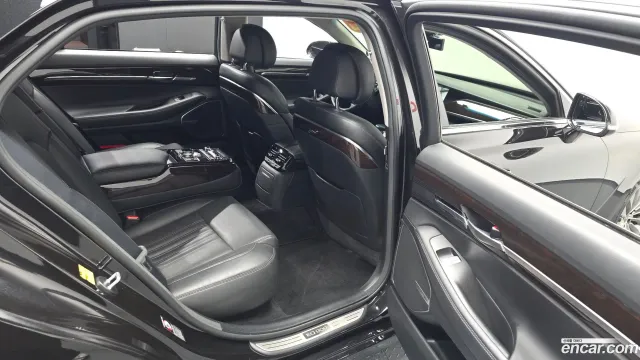 Genesis G90 (EQ900)