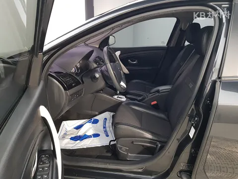 Renault SM3