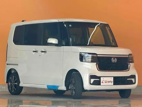 Honda N-BOX Custom