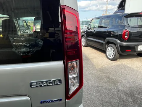 Suzuki Spacia