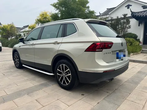 Volkswagen Tiguan L
