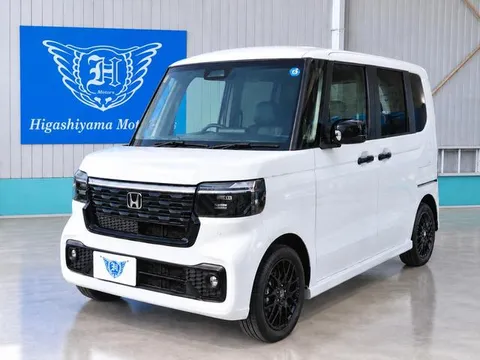 Honda N-BOX Custom
